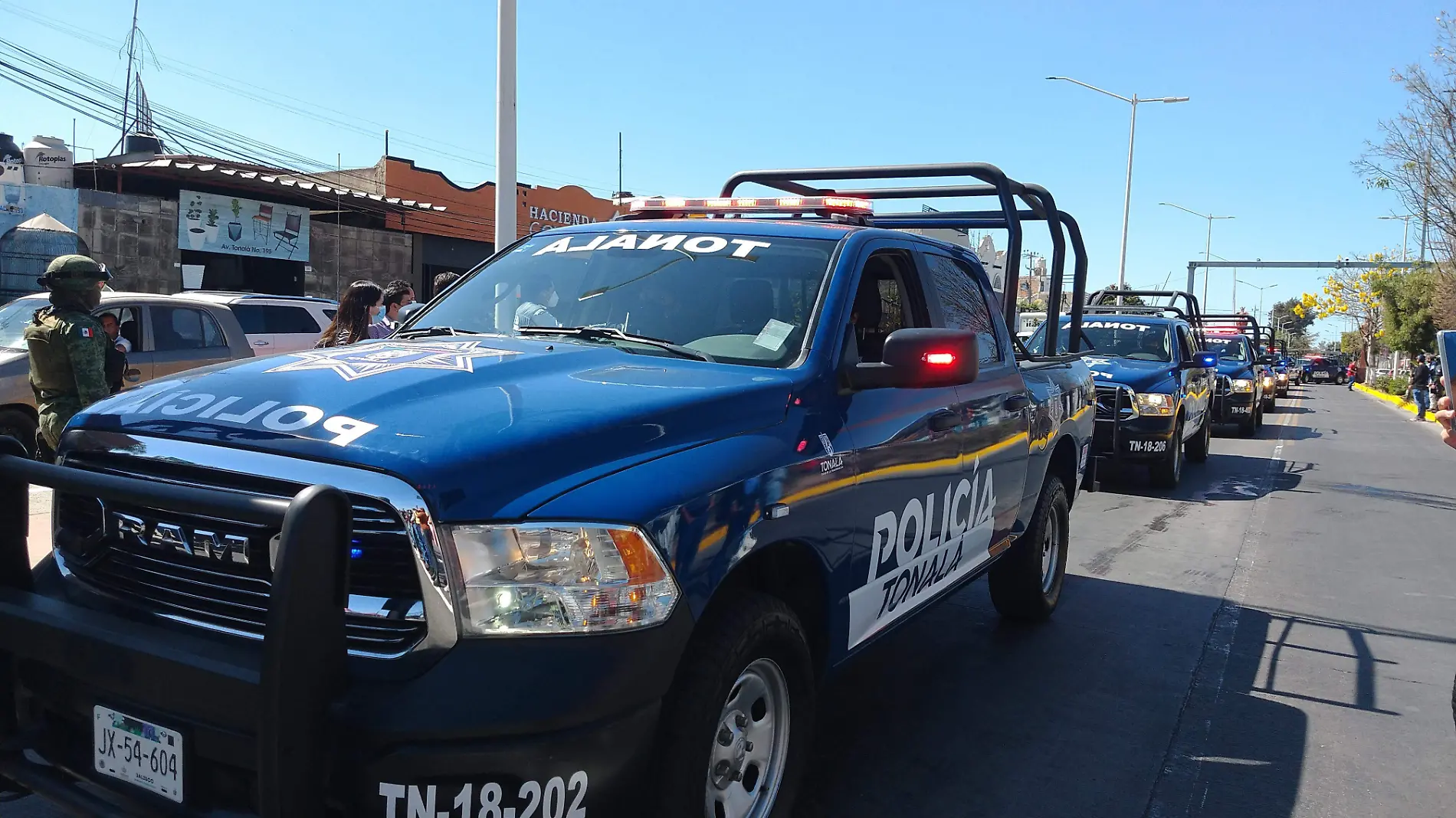 Autoridades federales exploran terreno en Tonalá como parte de una desaparición